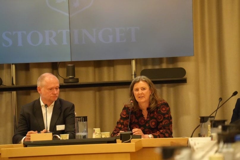 Kari Olrud Moen, administrerende direktør i Finans Norge på høring i finanskomiteen om Finansmarkedsmeldingen 2023. Foto.